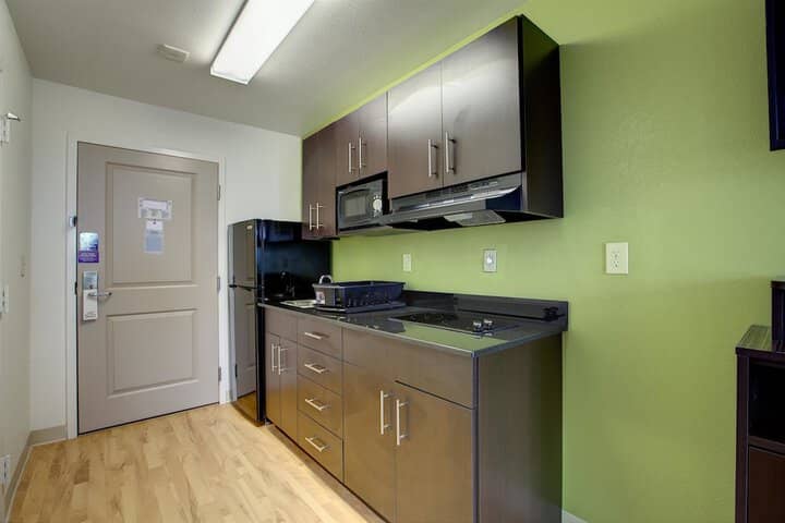 Room 10 of 38
