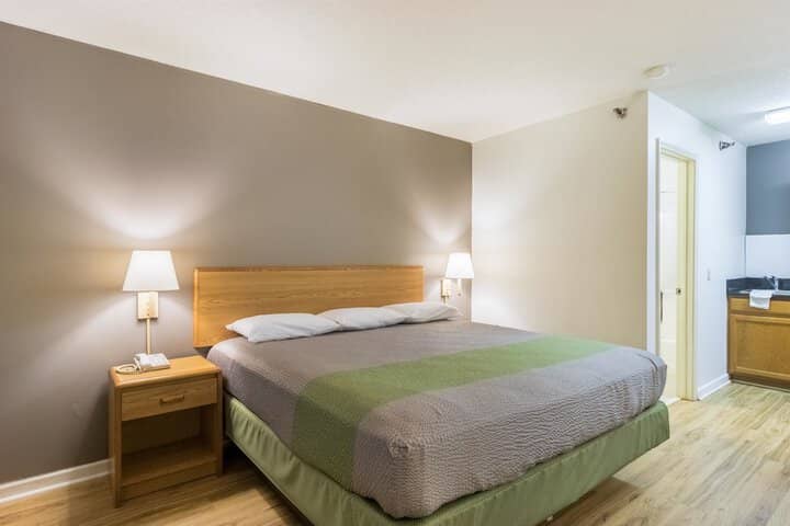 Room 5 of 30
