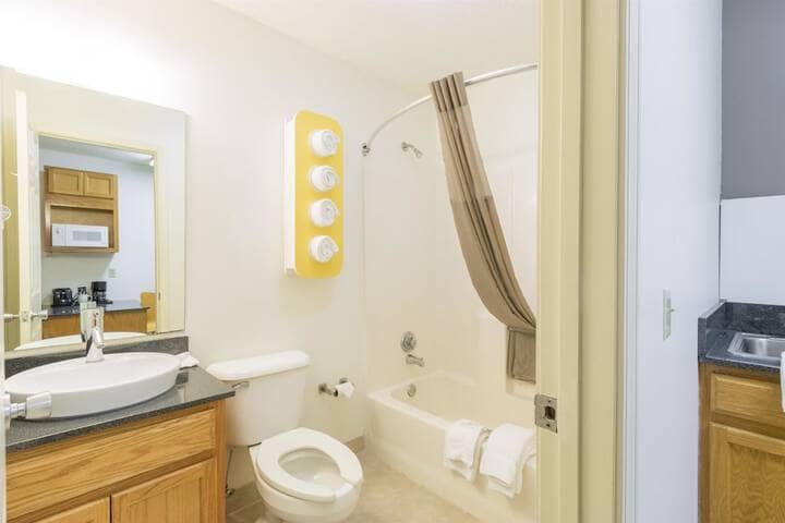 Room 15 of 30