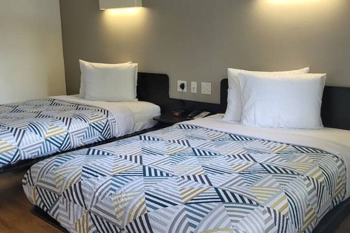 Room 19 of 33